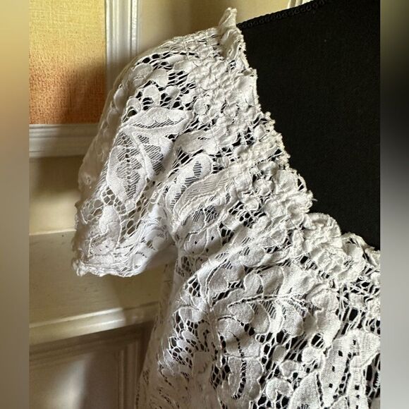 Summer must-have! Elegant, all-over white lace short sleeved shirt size S - Picture 7 of 13